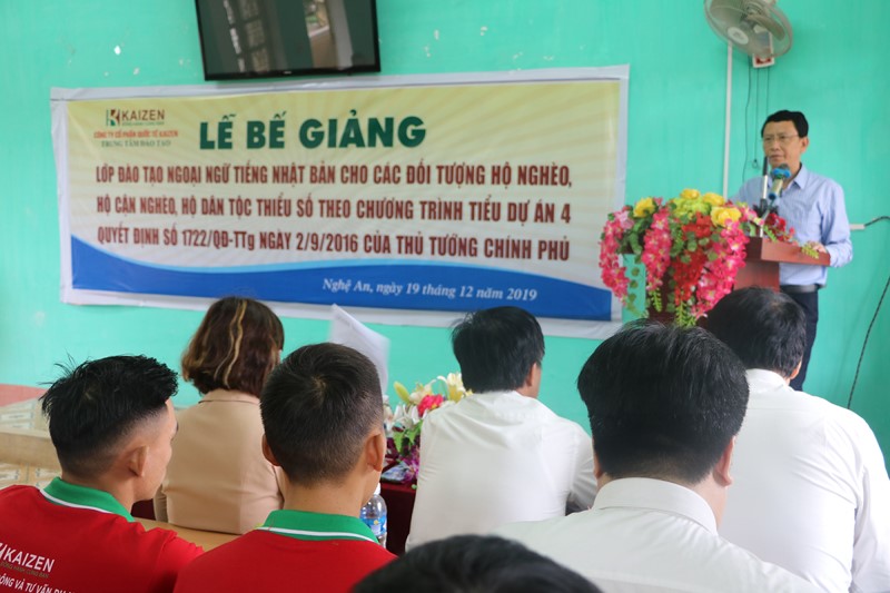 Lễ bế giảng lớp ngoại ngữ miễn phí thuộc chương trình 30A giảm nghèo bền vững năm 2019 của tỉnh Nghệ An