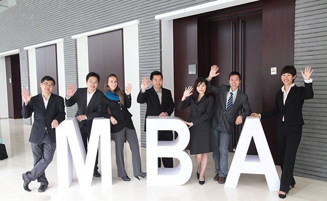 Có nên học MBA ở Singapore?